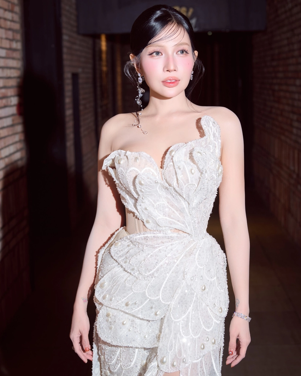 Avatar cô gái mang nét dịu dàng và tinh tế