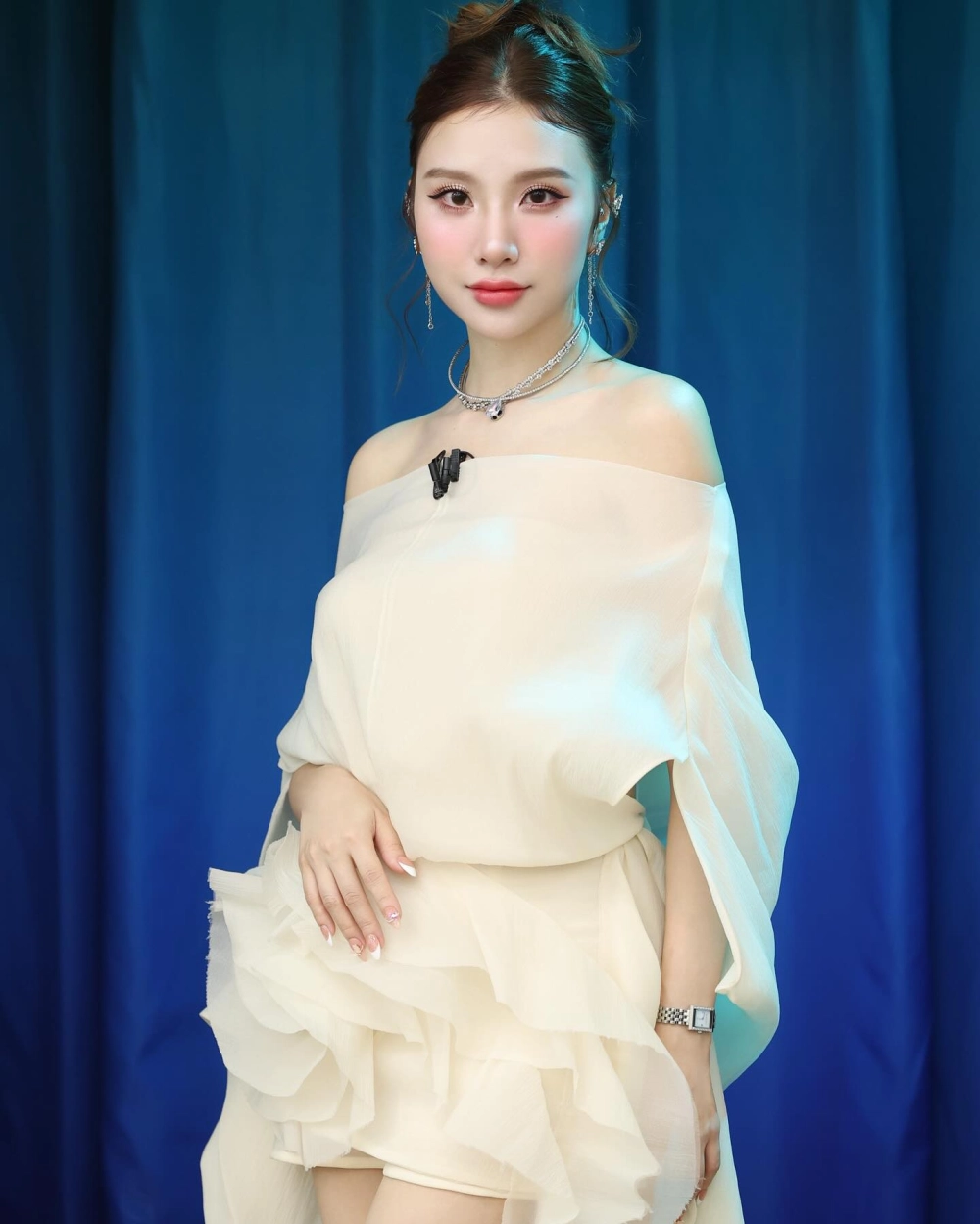 Gái Mỹ xinh đẹp nổi bật với vẻ đẹp phóng khoáng