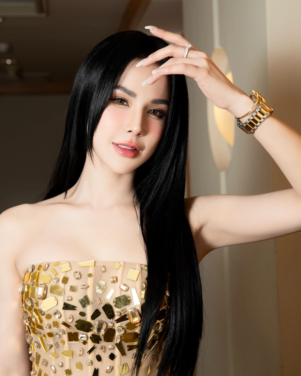 Gương mặt rạng rỡ cùng thân hình gái xinh body chuẩn không tì vết.