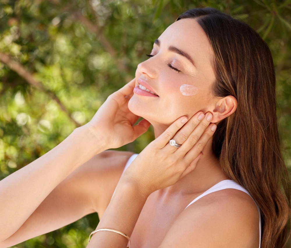 Những dự định bùng nổ và định hướng phát triển thương hiệu mỹ phẩm của Miranda Kerr 2025.