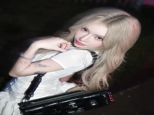 Khám phá gái xinh với phong cách hiện đại cuốn hút ngay