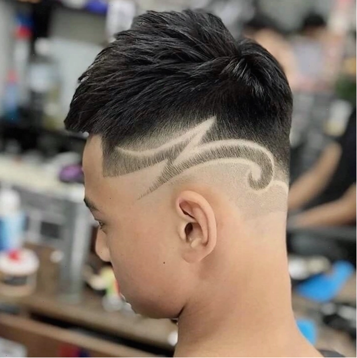 Avatar nam với ánh mắt lạnh lùng, thể hiện sự trầm tư
