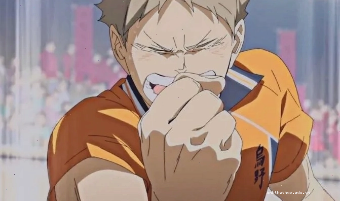 Tsukishima Kei với ánh mắt sắc sảo
