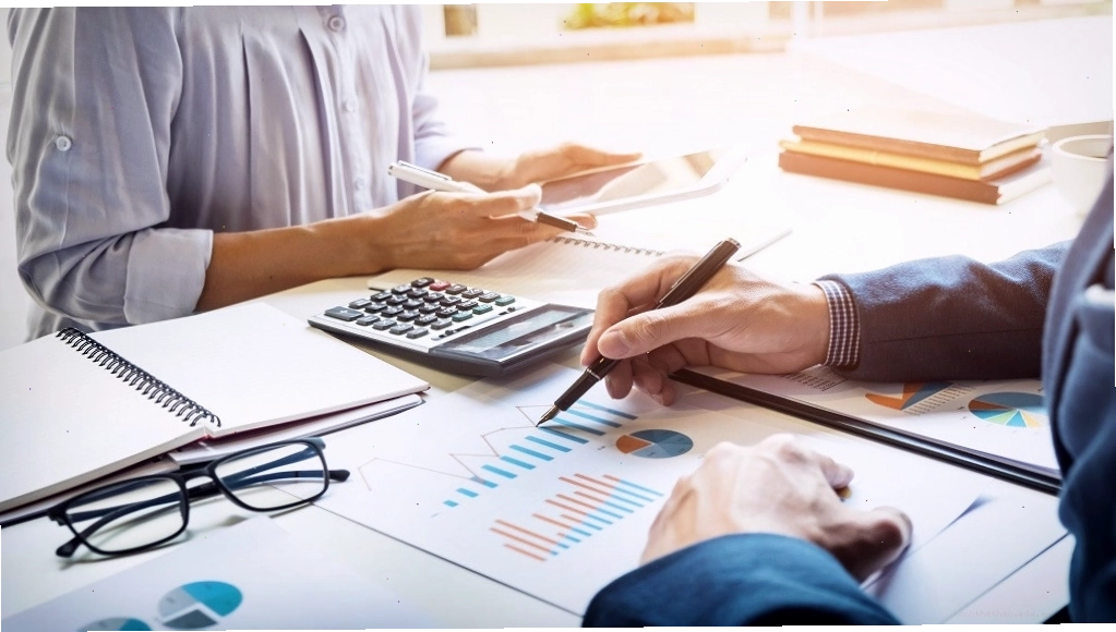 Đưa ra quyết định đầu tư dựa trên phân tích kỹ thuật và cơ bản
