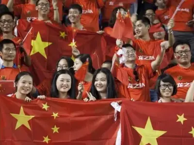 Top 99+ ảnh cổ động viên Trung Quốc rực lửa đam mê