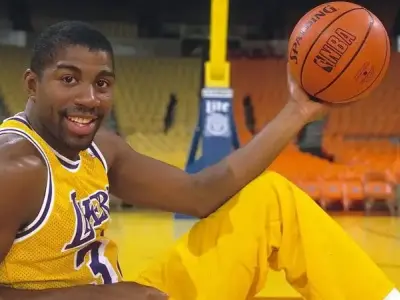 95+ ảnh Magic Johnson huyền thoại bóng rổ thế giới