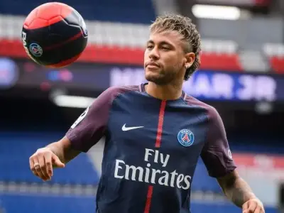 Top 99+ hình ảnh Neymar siêu ngầu trên sân cỏ 