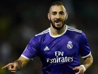 Bộ sưu tập hình ảnh chế Karim Benzema hài hước cho các bạn fan yêu quý