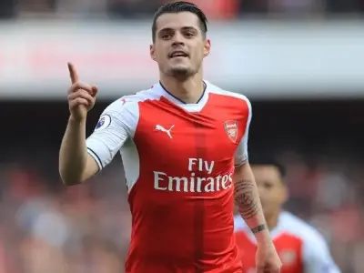 Top 50+ ảnh chế Granit Xhaka hài hước thể hiện niềm yêu thích của bạn