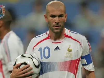 Tiểu sử Zinedine Zidane - Cầu thủ và huấn luyện viên huyền thoại