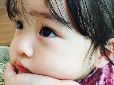Tải miễn phí avatar em bé dễ thương làm hình đại diện ngay