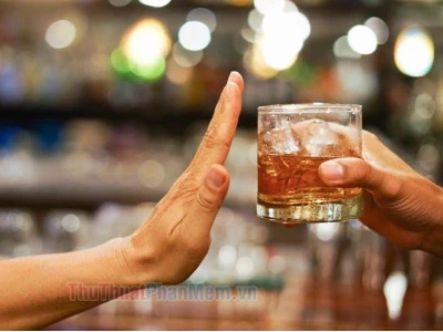Hình ảnh chế về bia rượu: Cười ra nước mắt với khoảnh khắc "chén chú chén anh"